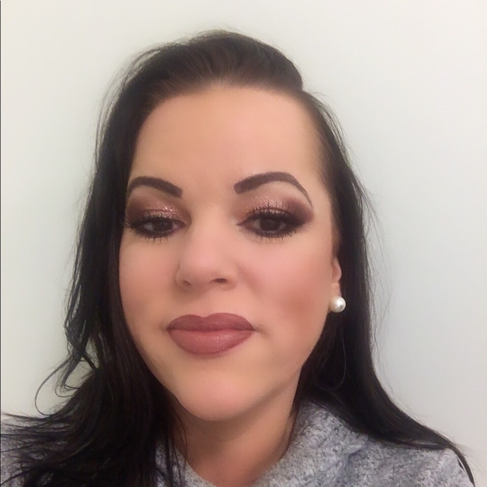 Meet your Posher, Melissa